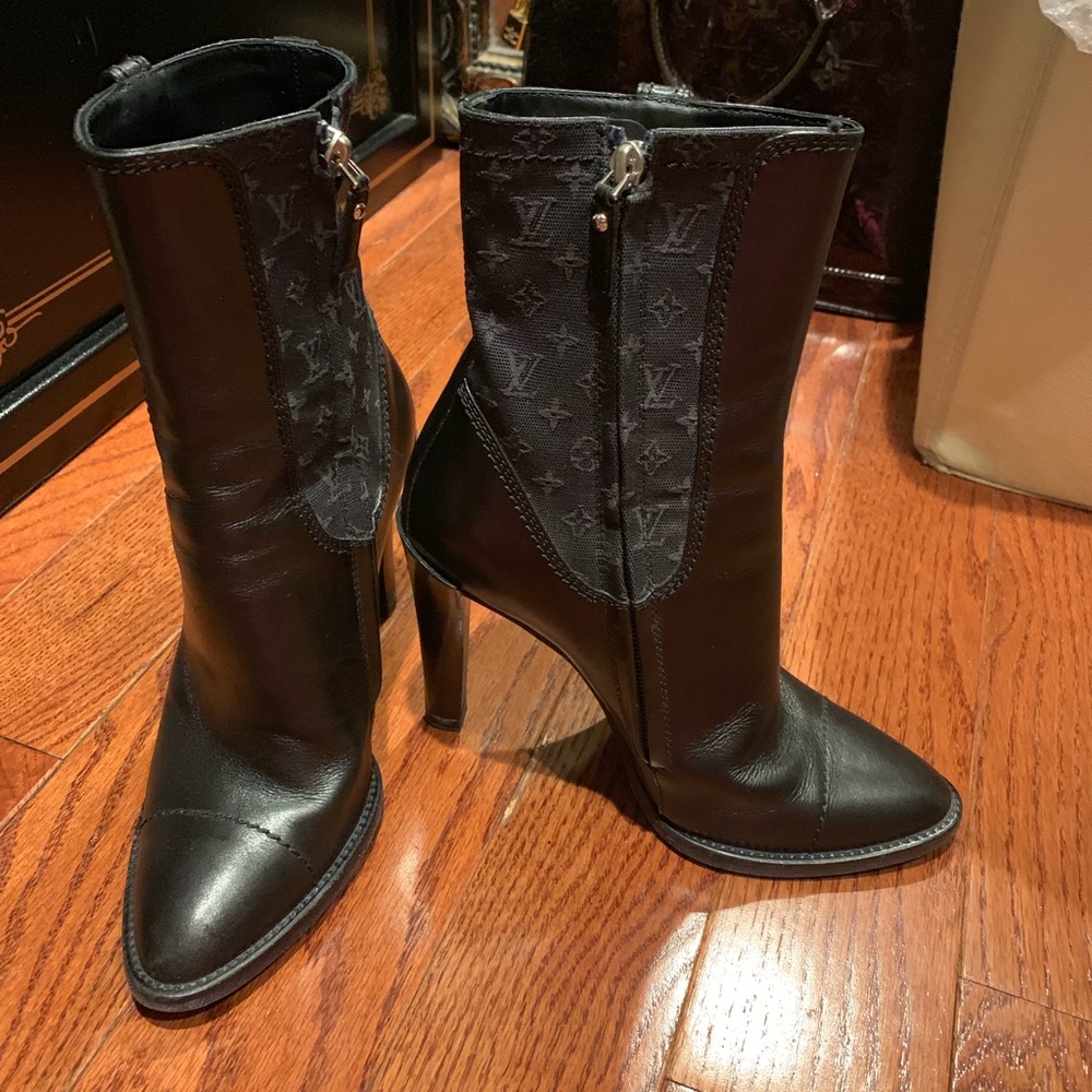 Louis Vuitton shoe